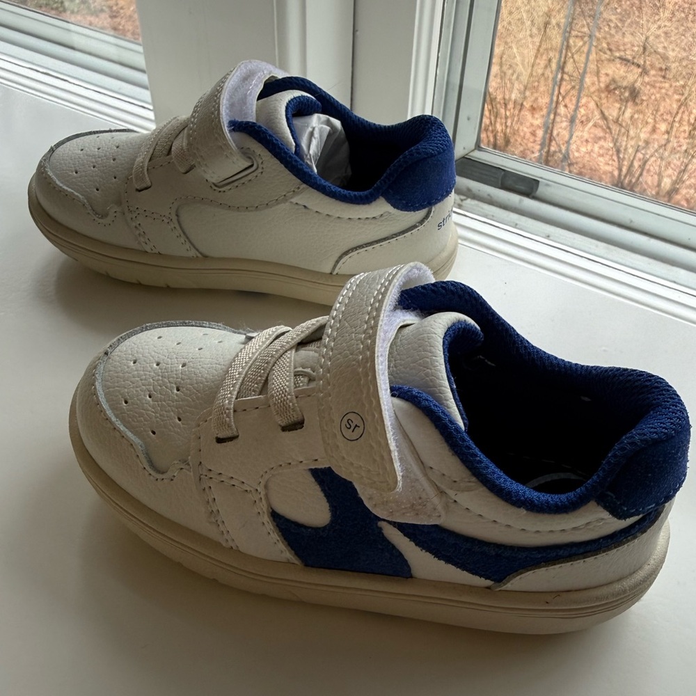 Stride Rite SRT London Sz 6.5M